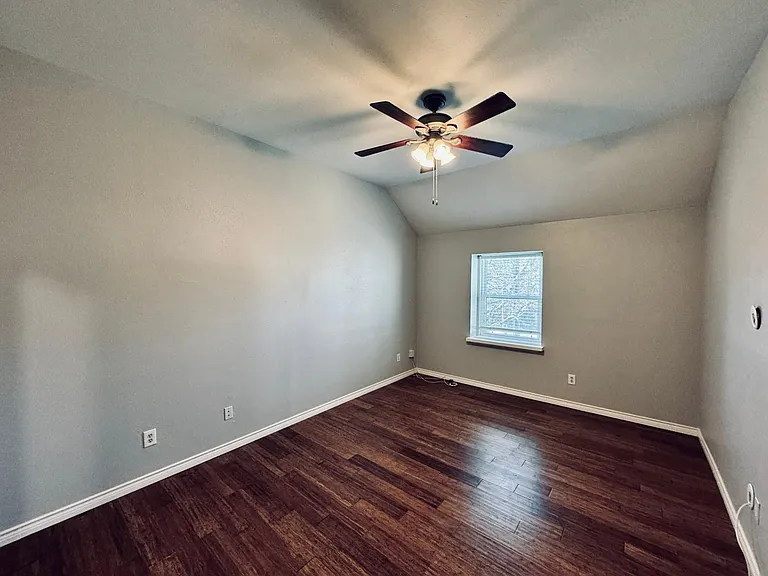 1508 Villars St — Photo 5