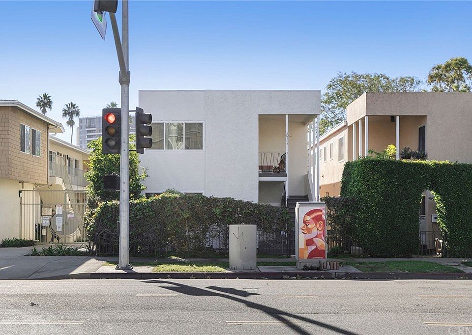 1st image of 2621 Abbot Kinney Blvd