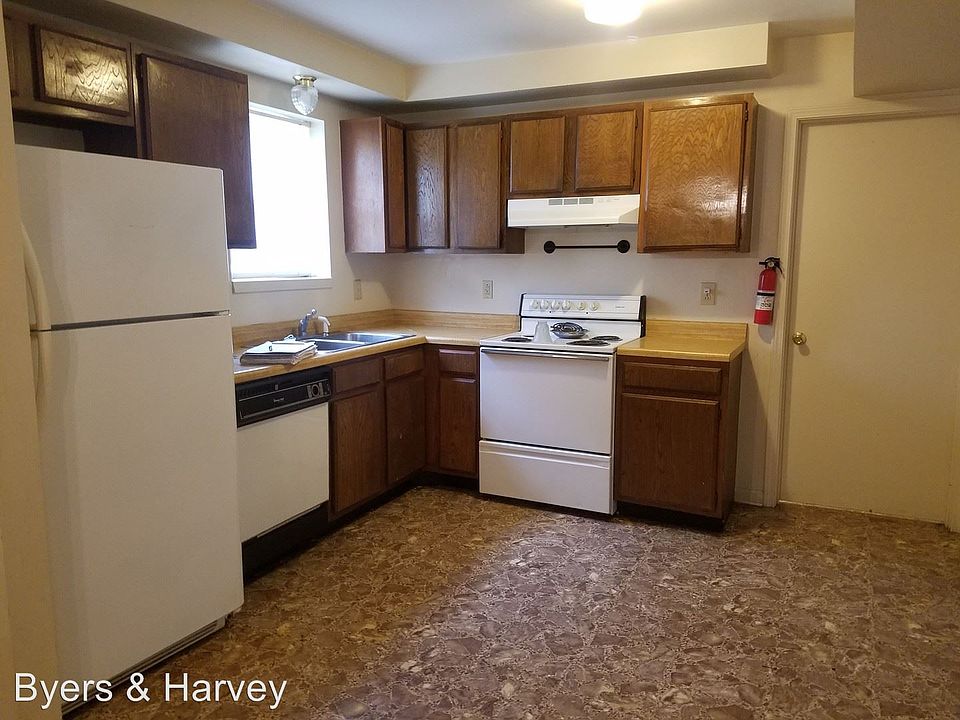 1st image of 945 Greenwood Ct APT B