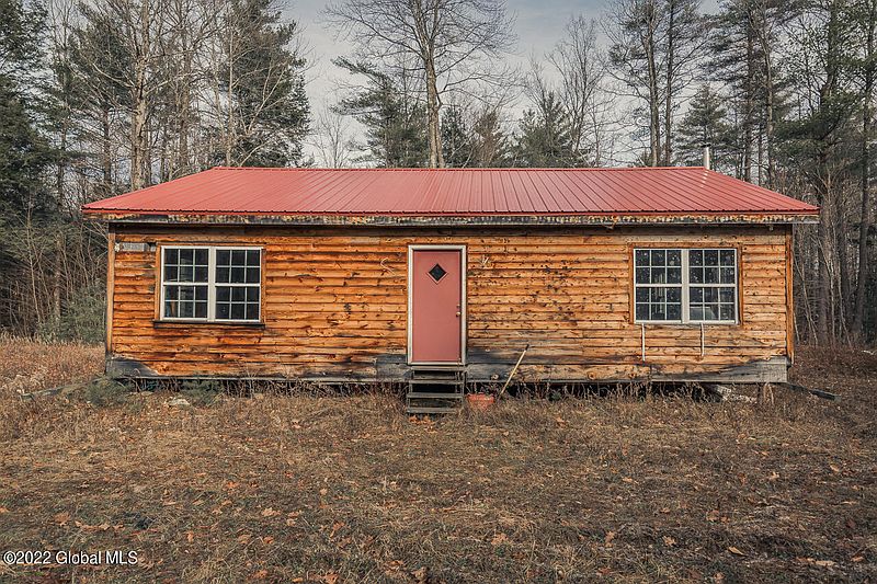 3rd image of 279 Smith Road