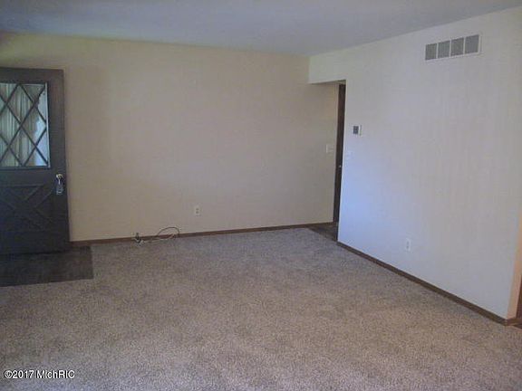 5th image of 5109 Knollcrest Ct #67