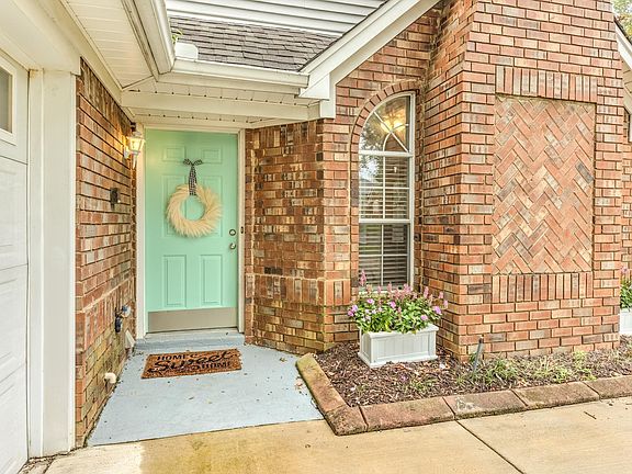 4th image of 839 Timber Trace Dr