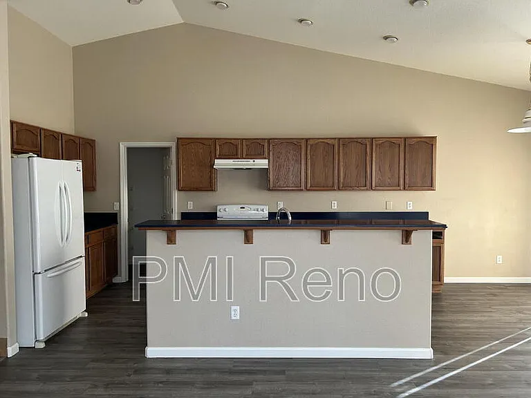 9000 Mahon Dr — Photo 2