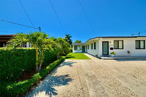 3018 SW 25th Ter #3018 Photo 1