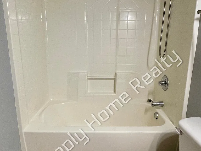 4520 Freemont St NE — Photo 15