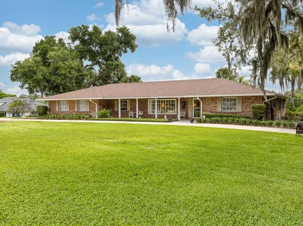 900 N Citrus Ave, Howey In The Hills, FL 34737