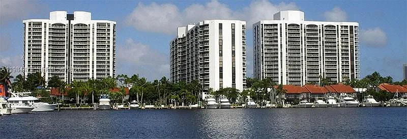 Portsview @ The Waterways — Photo 1