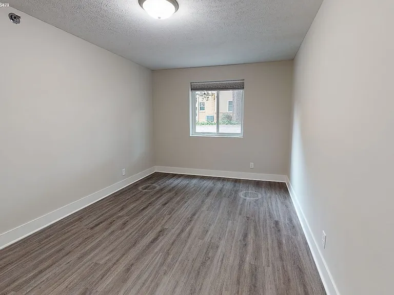 4001 Holdrege St — Photo 9