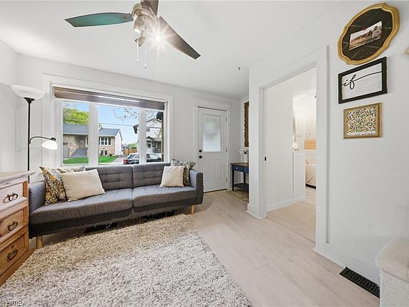 4th image of 78 Dublin St