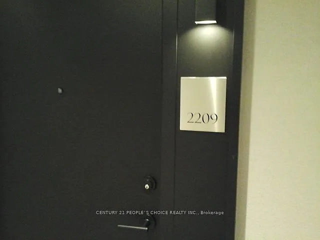 Building Photo - 125 Redpath Ave #2209