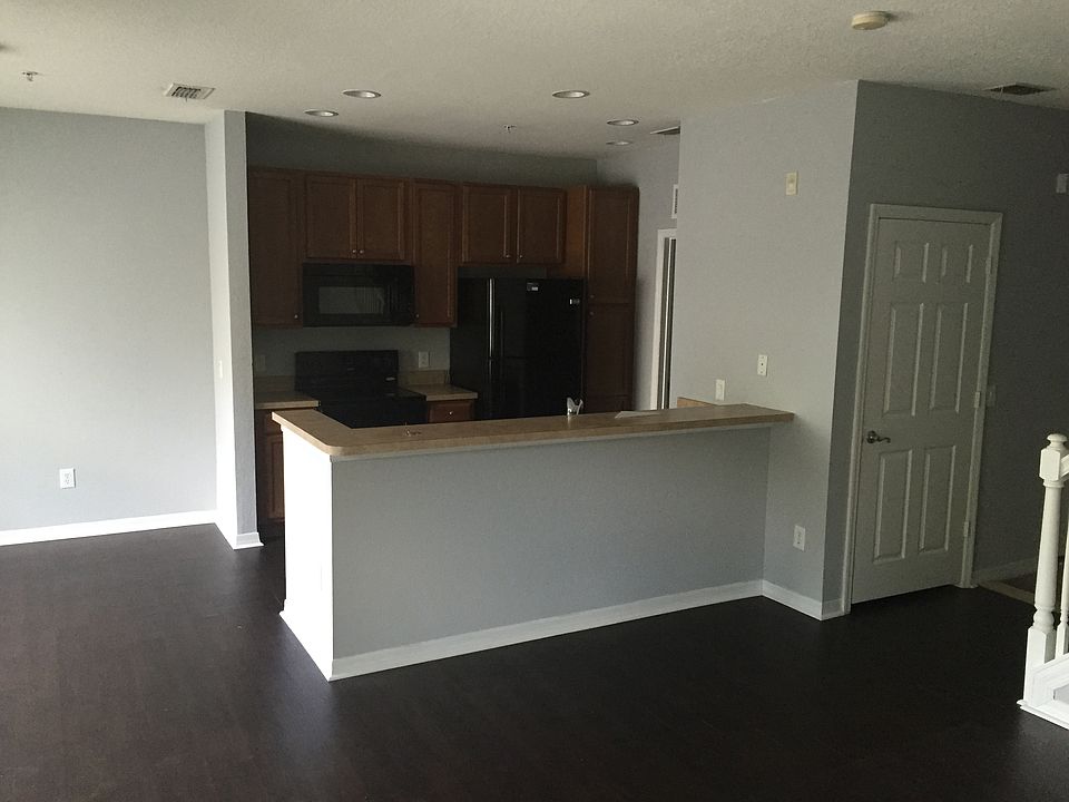 1st image of 2550 Grand Central Pkwy APT 8