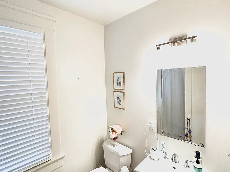 2110 Octavia St — Photo 12