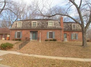3262 SW Plass Ave, Topeka, KS 66611