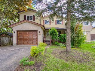 144 A Cornerbrook Cres, Waterloo, ON N2V1L2