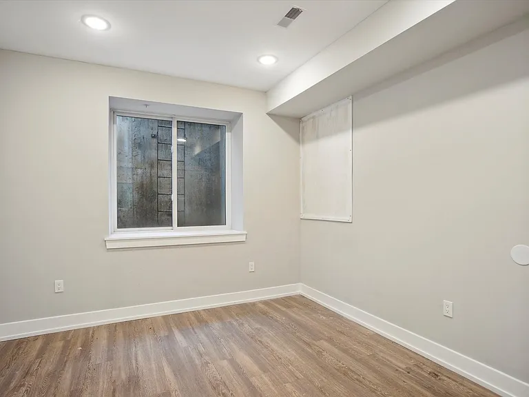1618 N Sydenham St #A — Photo 24