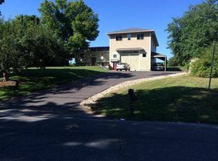 1449 S East St, Amherst, MA 01002
