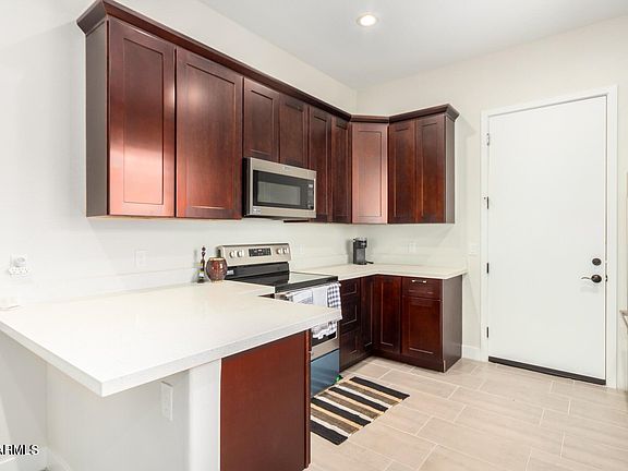 3rd image of 846 N Pueblo Dr #128