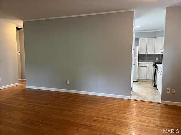 2nd image of 1438 Sproule Ave