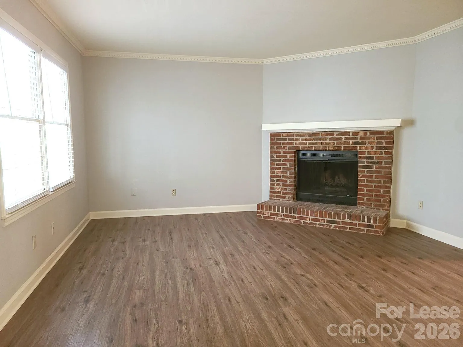 1 bed, 1.0 bath, $1,325 — Photo 4