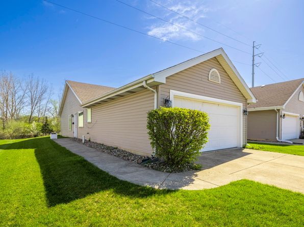 8671 Calhoun Pl, Crown Point, IN 46307