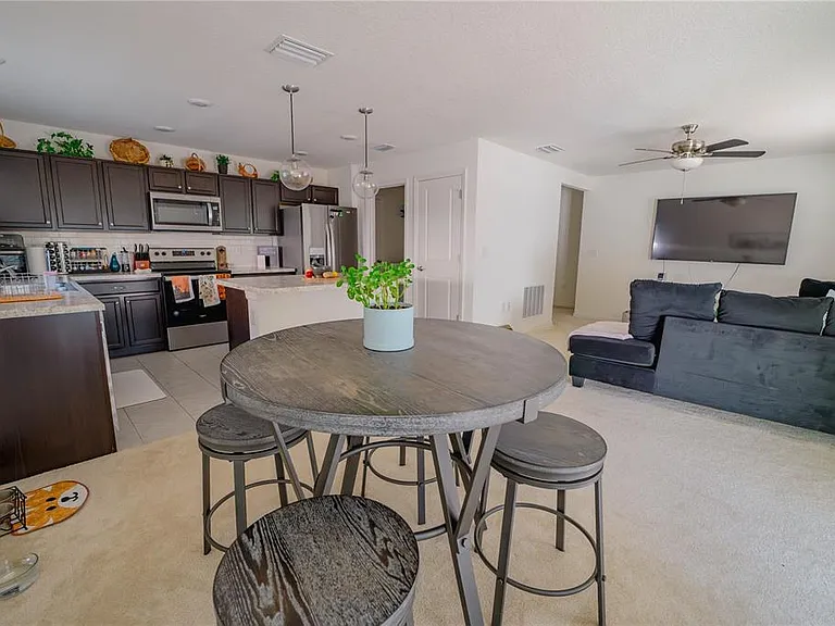 10561 Laguna Plains Dr — Photo 21