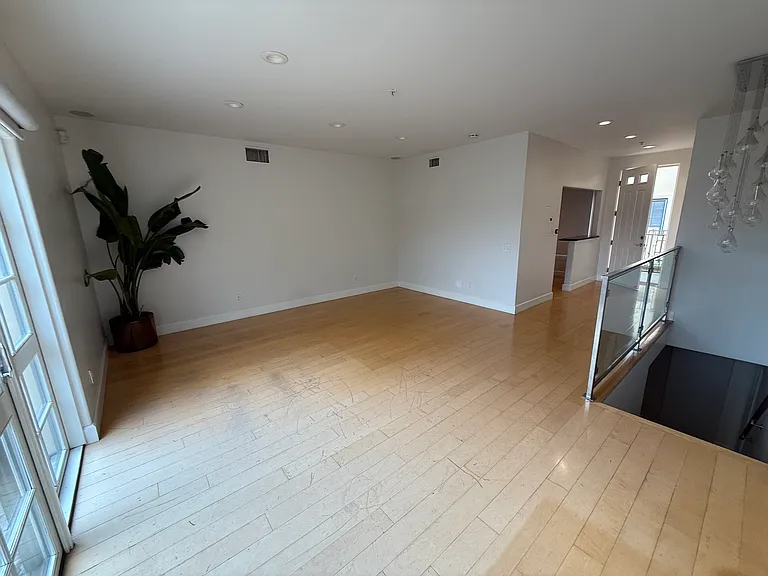 851 N San Vicente Blvd #203 — Photo 10