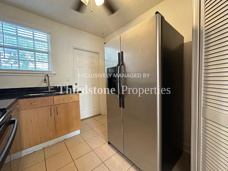 319 1st Ave N #1A — Photo 11