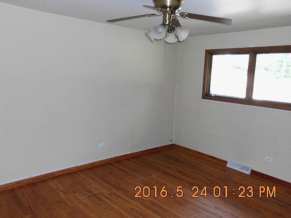 3rd image of 1848 W 172nd St