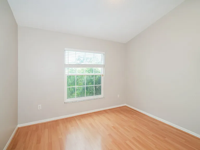 2047 Sarah Louise Dr — Photo 13