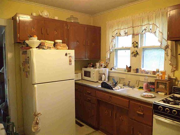 3rd image of 1008 S 11th St