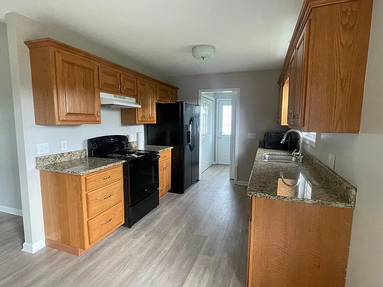 2819 Faith Ln — Photo 29