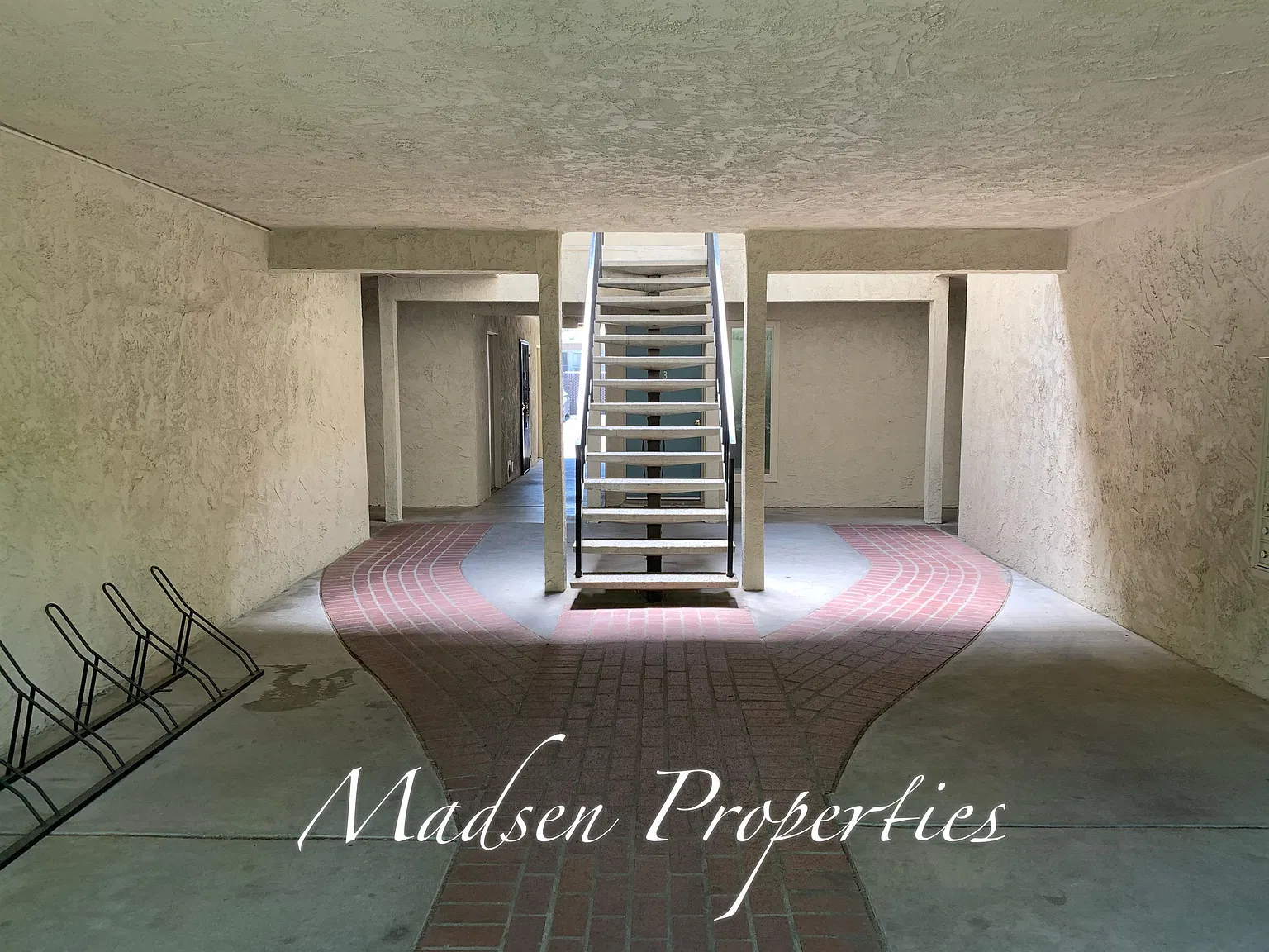 1017 Esplanade — Photo 4