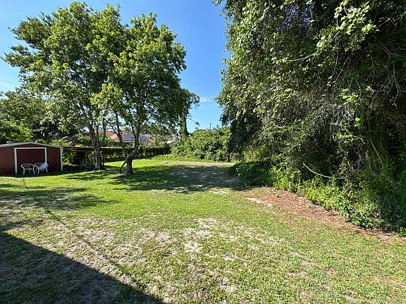 2nd image of 1970 SE Trapp Ave Avenue SE