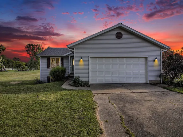 22681 Scott F Dr, Sand Lake, MI 49343