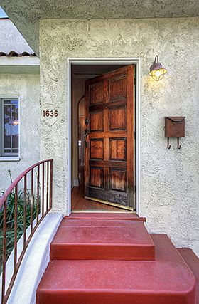 5th image of 1636 S Hayworth Ave