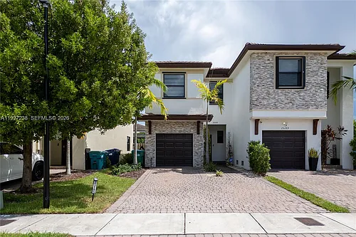 25185 SW 108th Ave Photo 1