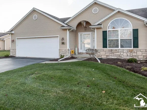 3039 Pebble Creek Ln, Lambertville, MI 48144