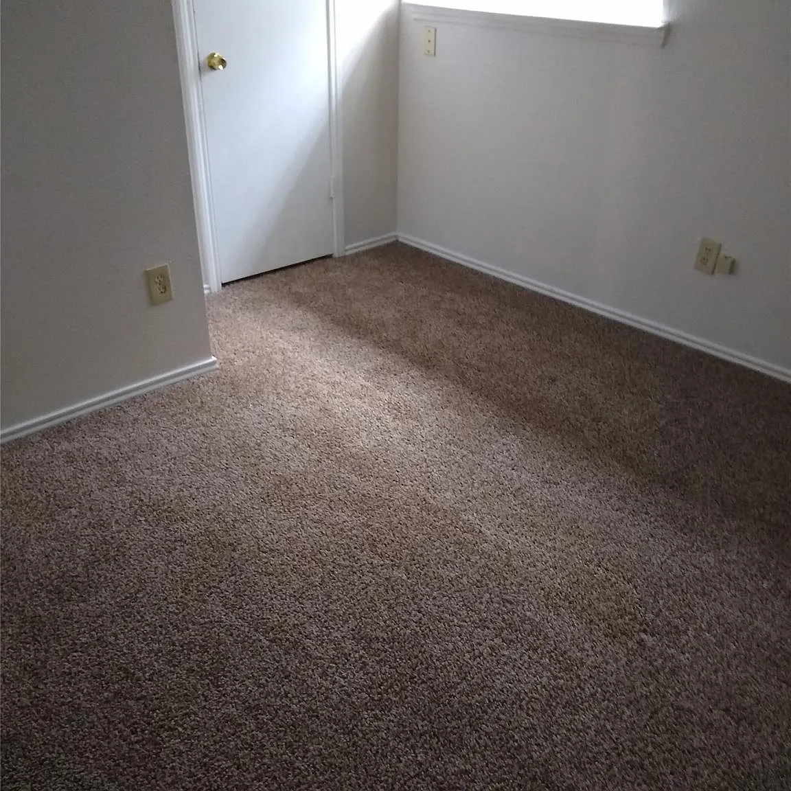3 bed, 2.5 bath, 1907 sqft, $1,850 — Photo 2