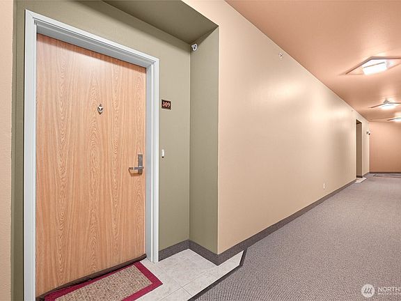 3rd image of 516 Darby Drive #309