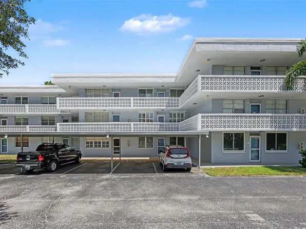 4720 LOCUST STREET NE #206, ST PETERSBURG, FL 33703