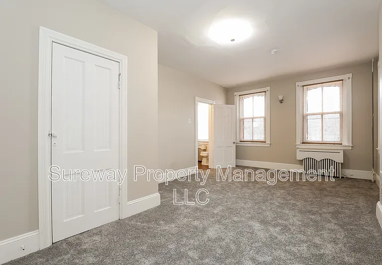 212 E Broad St #2 — Photo 14
