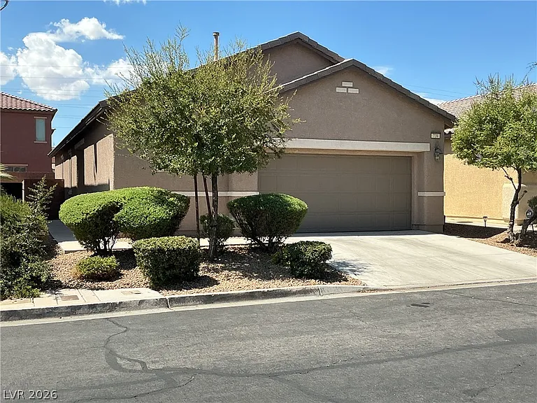 739 Crest Valley Pl — Photo 1