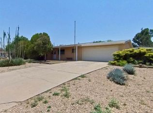 304 Broken Arrow Rd, Roswell, NM 88201