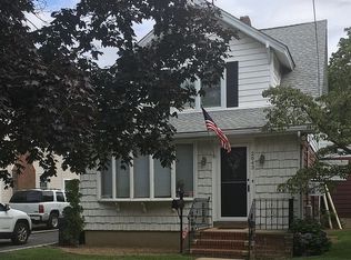2643 Locust Ave, Oceanside, NY 11572