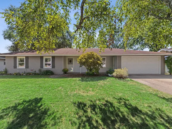 358 Rosedale Rd NE, Spring Lake Park, MN 55432