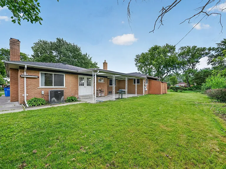 29101 Campbell Dr — Photo 25