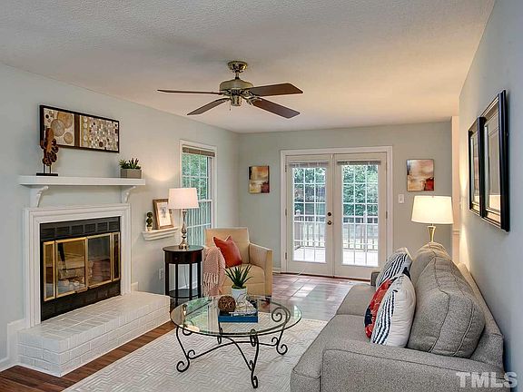 3rd image of 3129 Stanford Dr