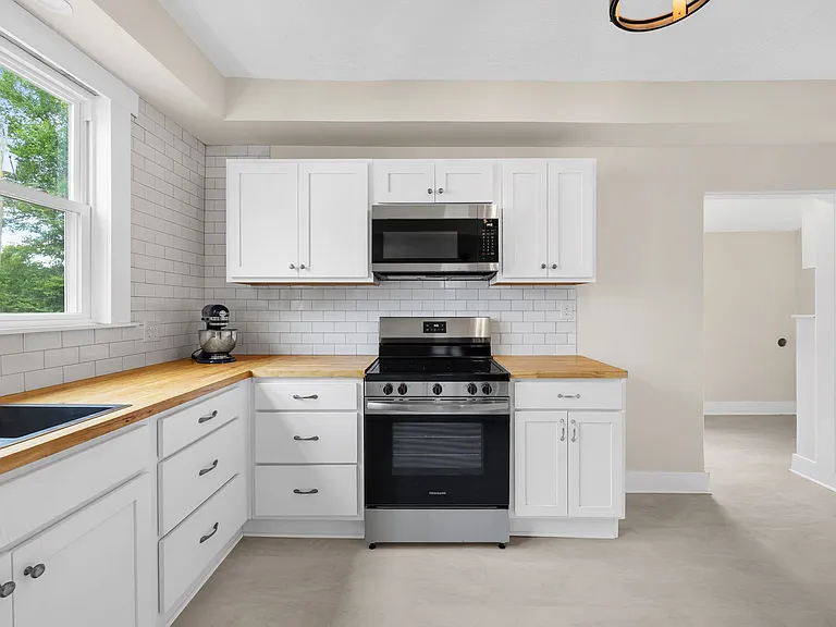 16 Saco St — Photo 16