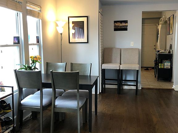 4th image of 1927 N Albany Ave #2
