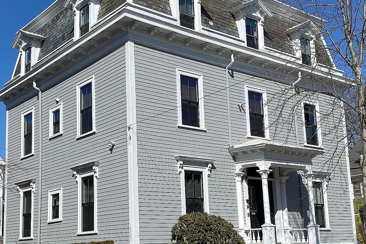 234 Bowen Street — Photo 1